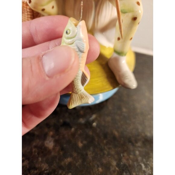 Vtg Beatrice Potter Mr Jeremy Fisher Revolving Music Box Lazy River Fishing - Picture 7 of 12